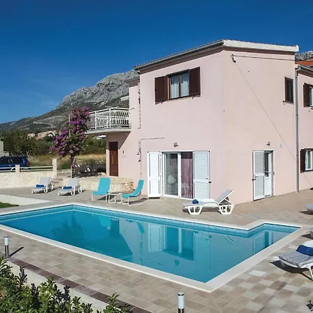 Holiday home Gorgeous In Kastel Sucurac With Wifi Kastela