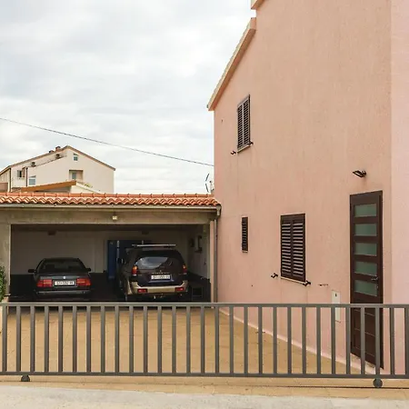 Three-bedroom In Kastel Sucurac * Kaštela